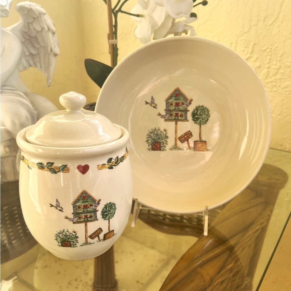Thompson Pottery China Birdhouse Canister with Lid And Plate